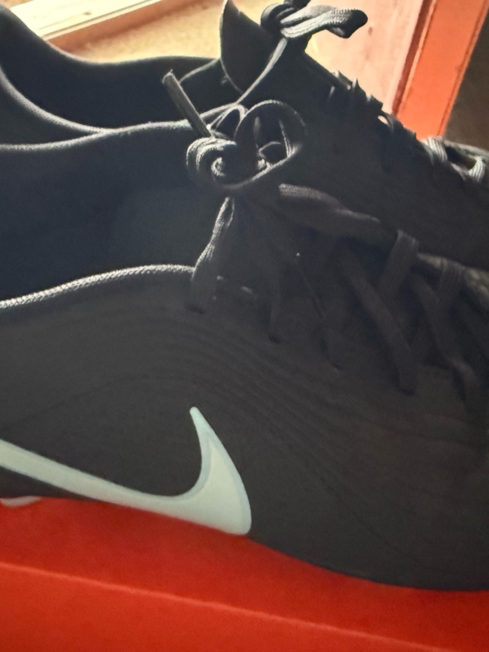Nike Black Athletic Sneakers with Swoosh men’s 9/womens 10.5
